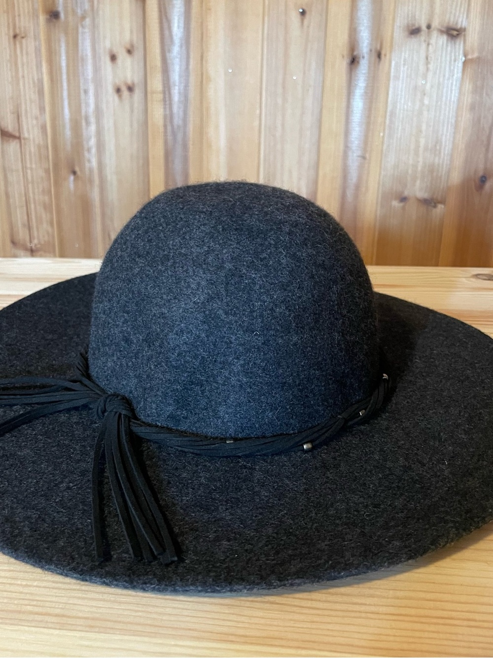 Bundle Hat - Picture 2 of 11